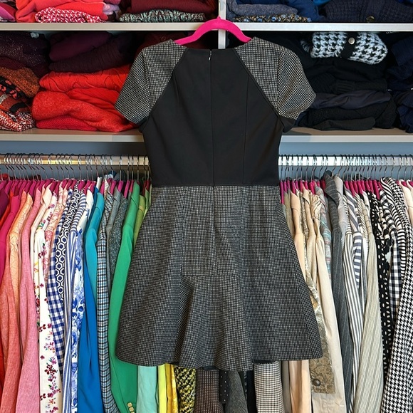 J Crew black and gray short sleeve scoop neck dress size 4 - Picture 3 of 3